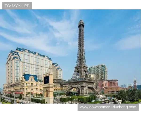 澳门巴黎铁塔的历史与建筑特色，揭秘这座仿巴黎铁塔的独特魅力