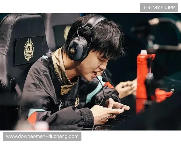 剖析真人电竞文人物关系的复杂性，揭秘团队合作与个人成长的深层次故事